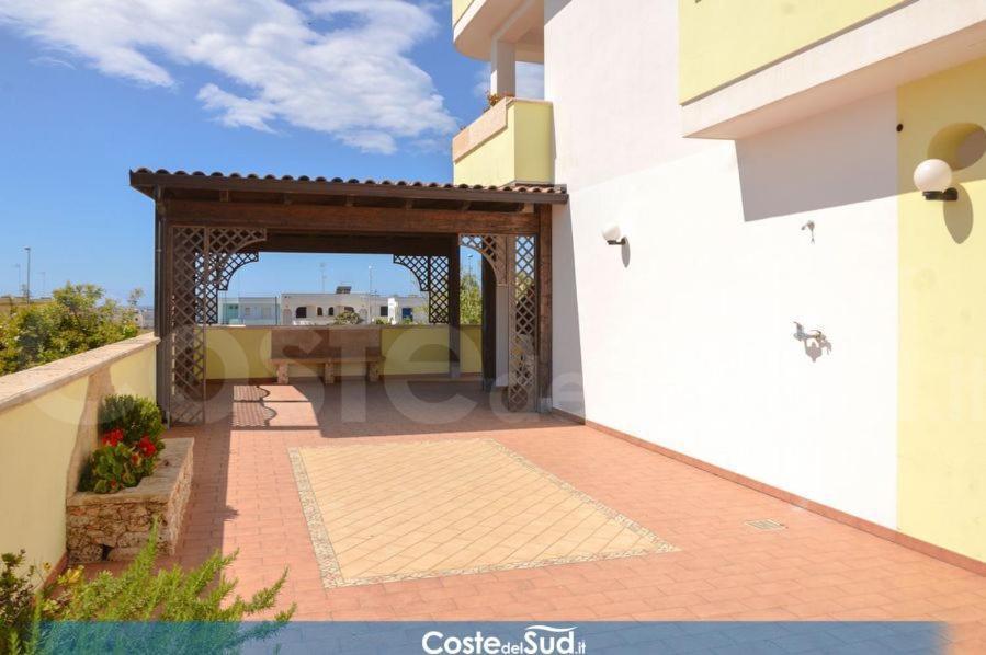 Case Vacanze Vista Mare Torre Pali Exterior foto