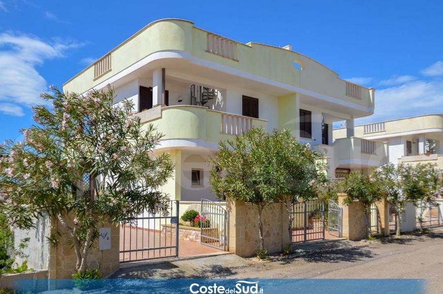 Case Vacanze Vista Mare Torre Pali Exterior foto